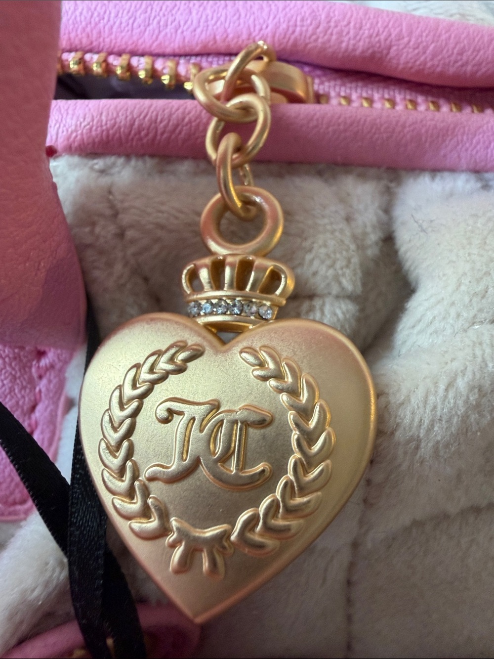 Juicy Couture Pink & Cream Quilted Satchel with Bow Accent - Picture 3 of 16